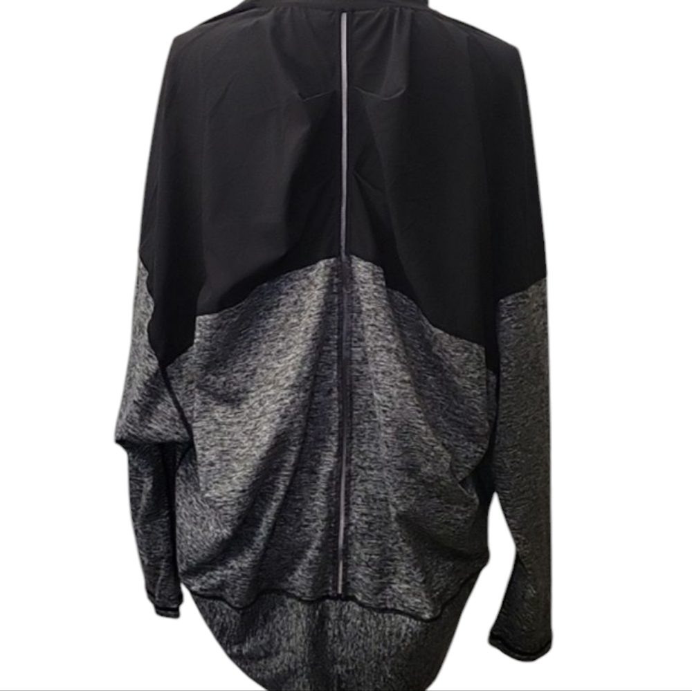 Zella Women's Black and Gray Sweater - Picture 3 of 6